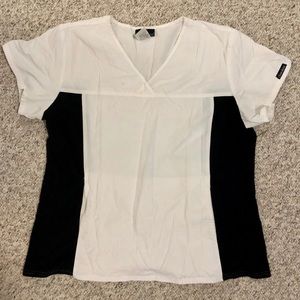Women’s scrub top